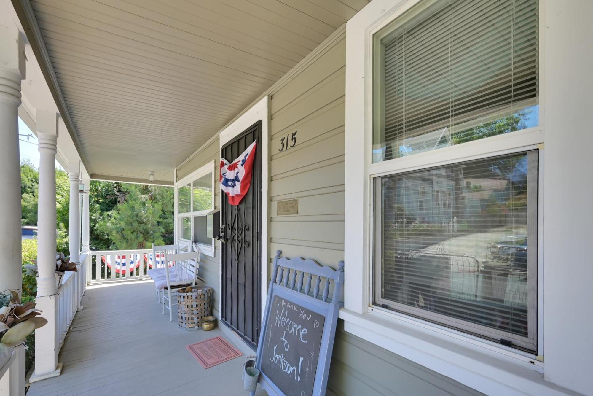 Spacious Downtown Jackson Retreat- Historic Hangout Exterior foto